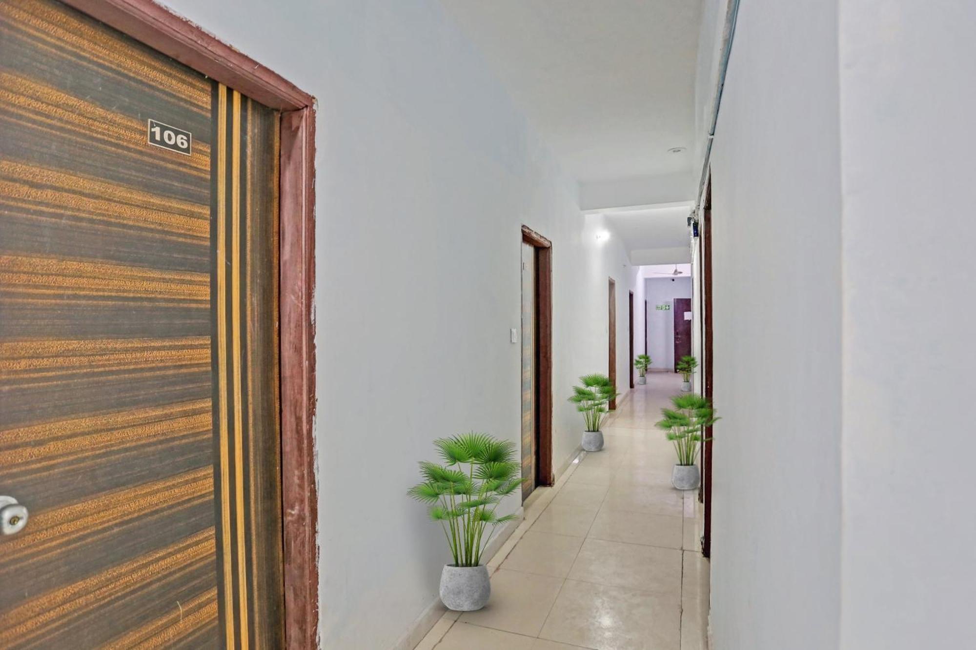 Hotel O Imperial Residency Near Dashrath Puri Metro Station Neu-Delhi Exterior foto