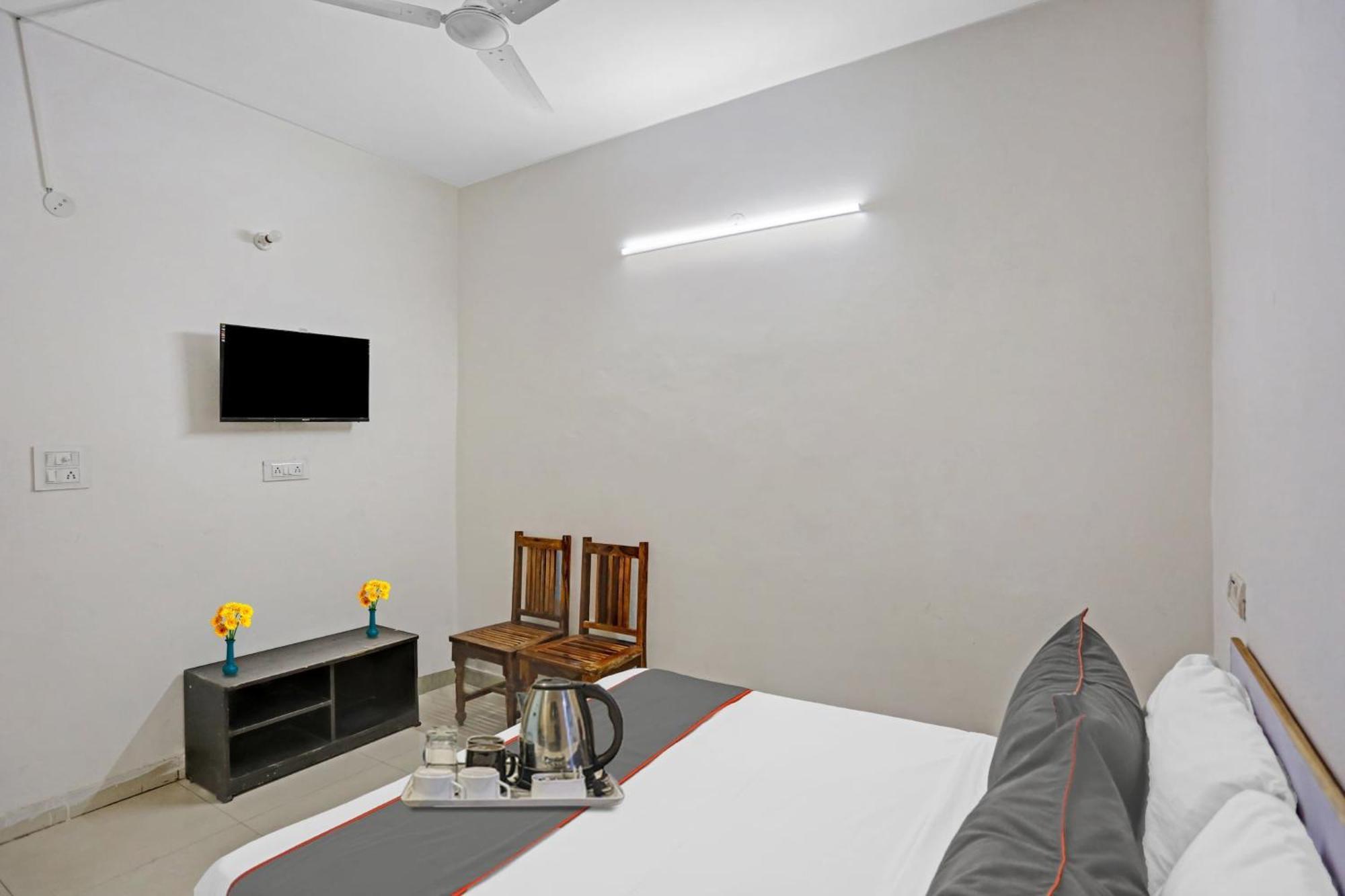 Hotel O Imperial Residency Near Dashrath Puri Metro Station Neu-Delhi Exterior foto
