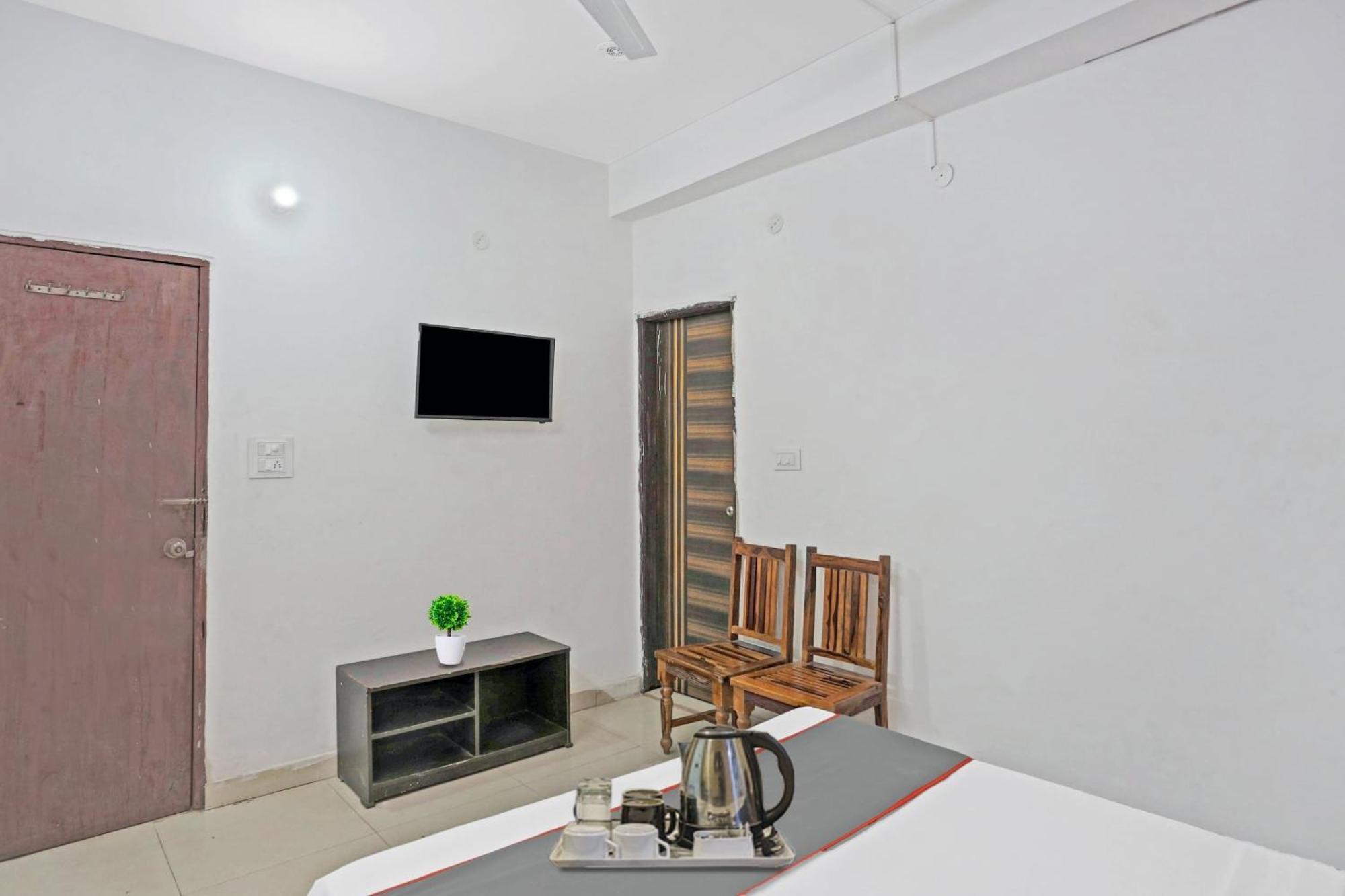 Hotel O Imperial Residency Near Dashrath Puri Metro Station Neu-Delhi Exterior foto